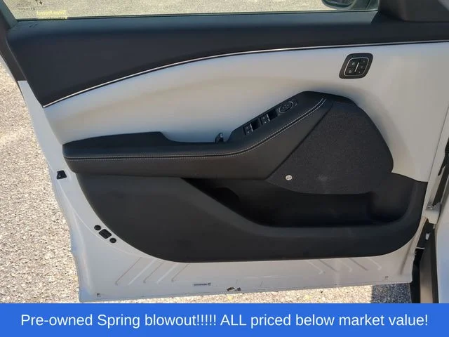 Used 2023 White Ford Premium image 20