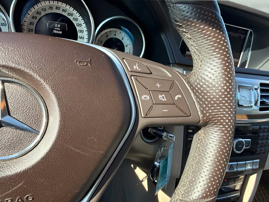 Used 2014  Mercedes-Benz E 350 Luxury image 17