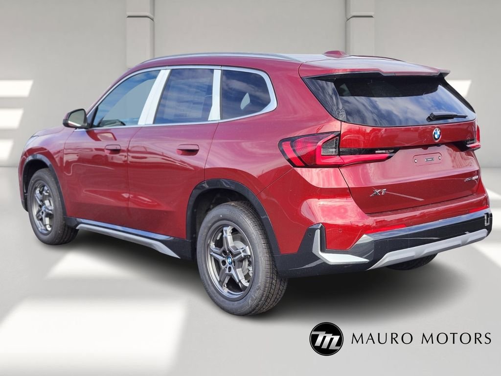 Used 2026 Red BMW xDrive28i image 5