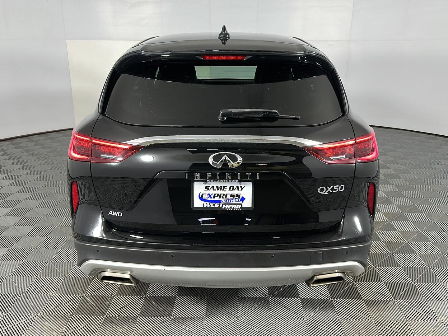 Used 2021 Black Obsidian INFINITI PURE image 8