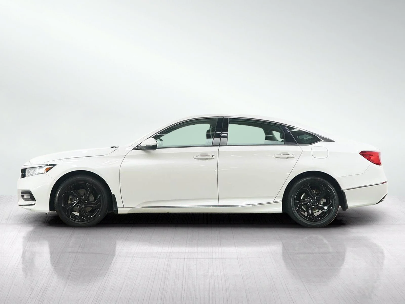 Used 2019 Honda Accord EX-L with VIN 1HGCV1F55KA803246 for sale in Burnsville, Minnesota
