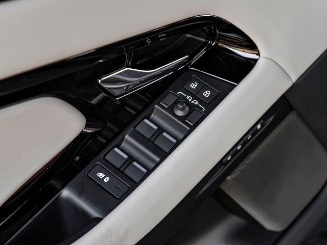 New 2026 Carpathian Grey Land Rover Hoxton Edition image 23