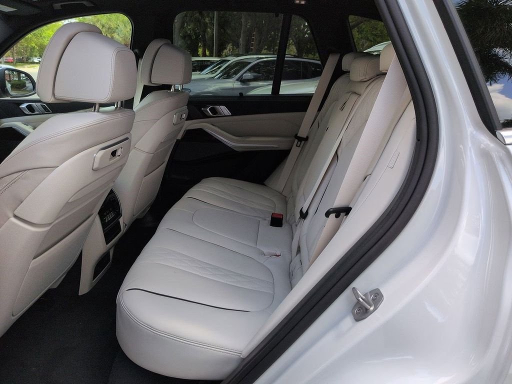 New 2026 Mineral White Metallic BMW xDrive50e image 14