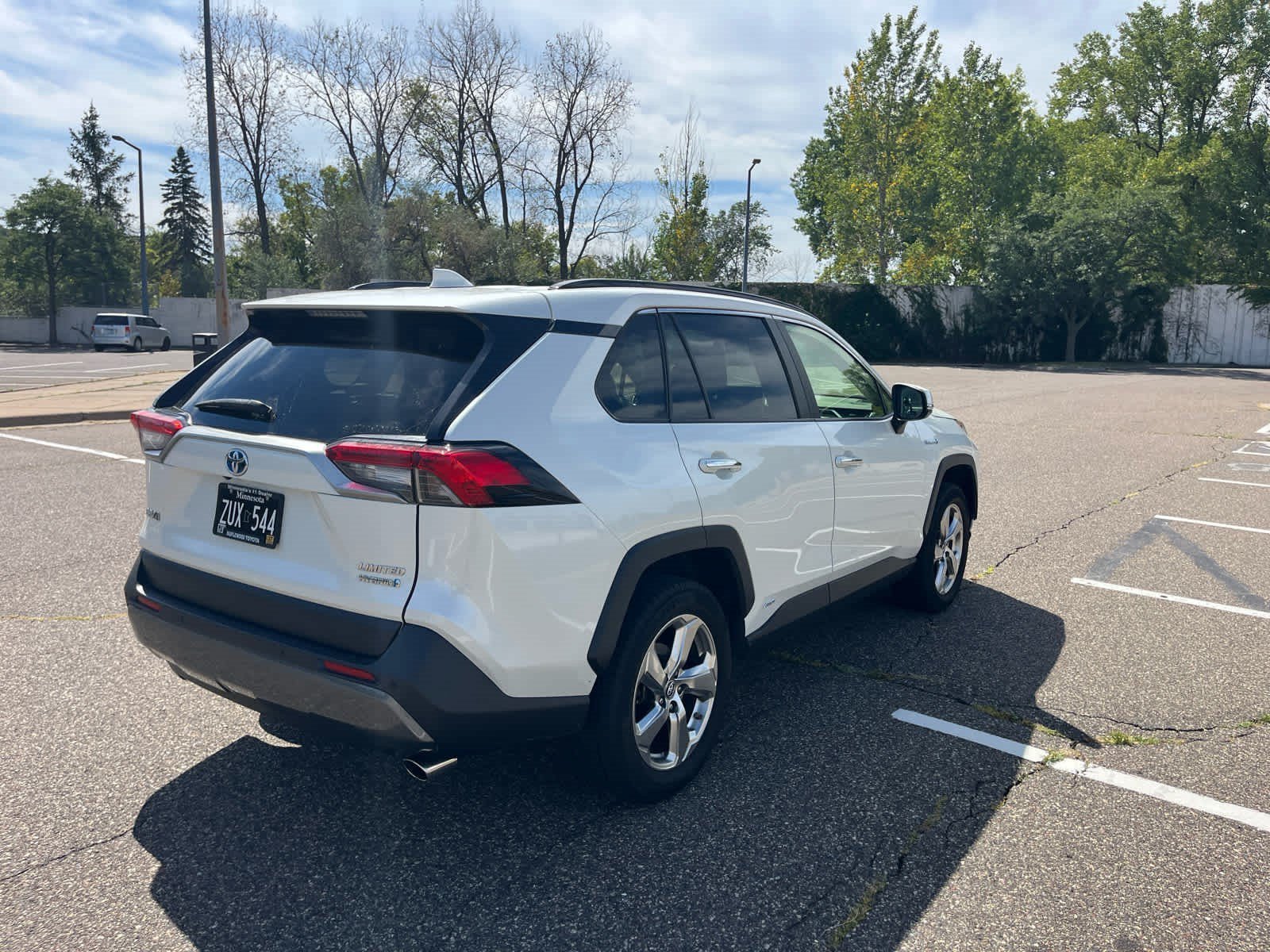 Certified Used 2019 Blizzard Pearl Toyota Hybrid Limited image 4
