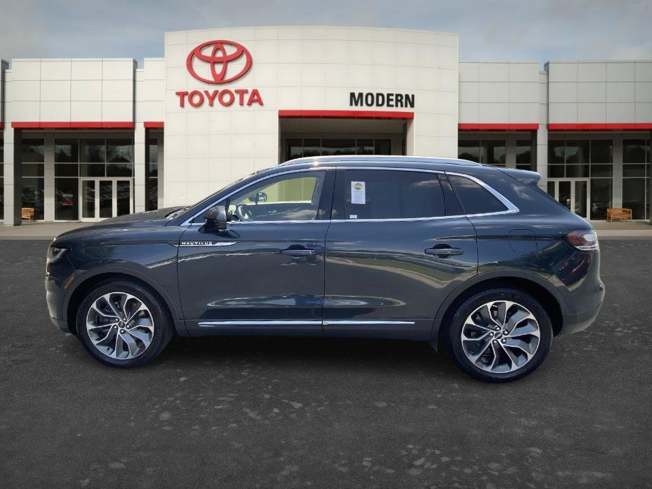 Used 2022 Blue Metallic Lincoln Reserve image 8