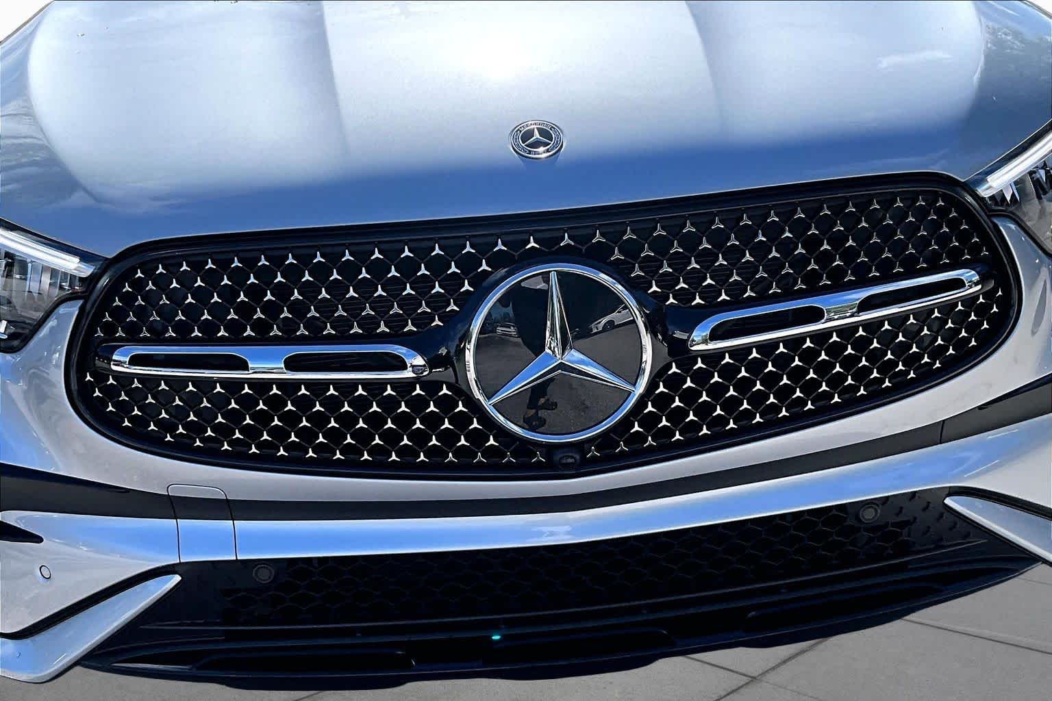 Used 2025 Cirrus Silver Metallic Mercedes-Benz GLC 300 image 30