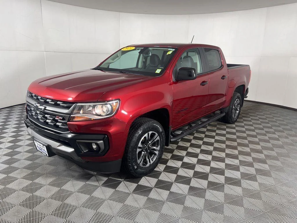 Used 2021 Cherry Red Chevrolet Z71 image 19