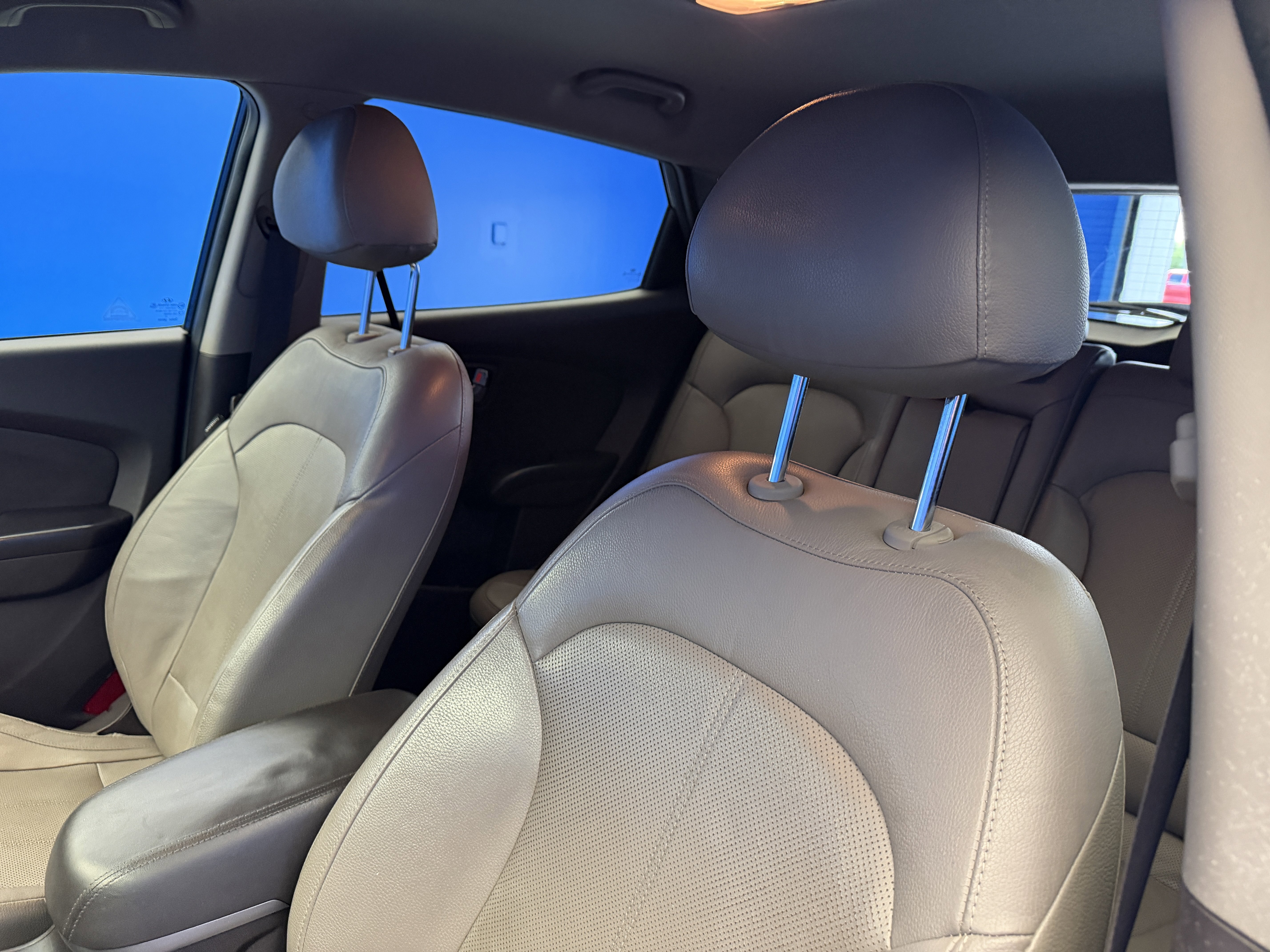 Used 2014 Ash Black Hyundai Limited image 12