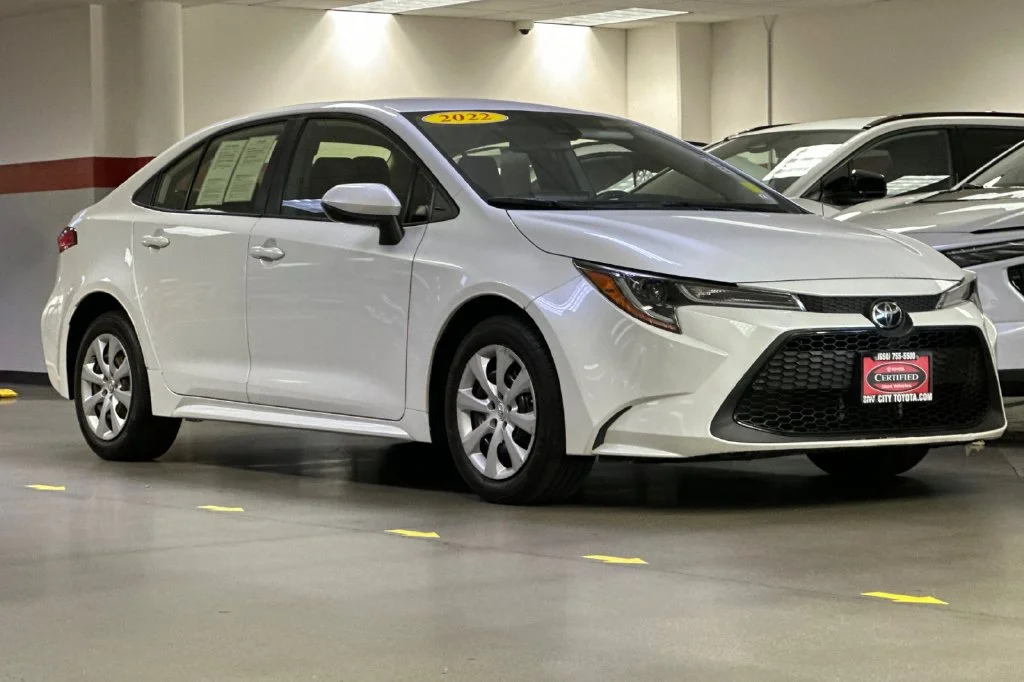 Certified 2022 Toyota Corolla LE with VIN JTDEPMAE5NJ194058 for sale in Daly City, CA