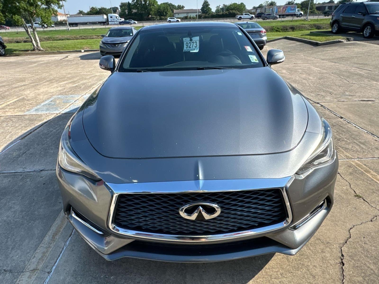 Used 2018 Graphite Shadow INFINITI 3.0t LUXE image 2
