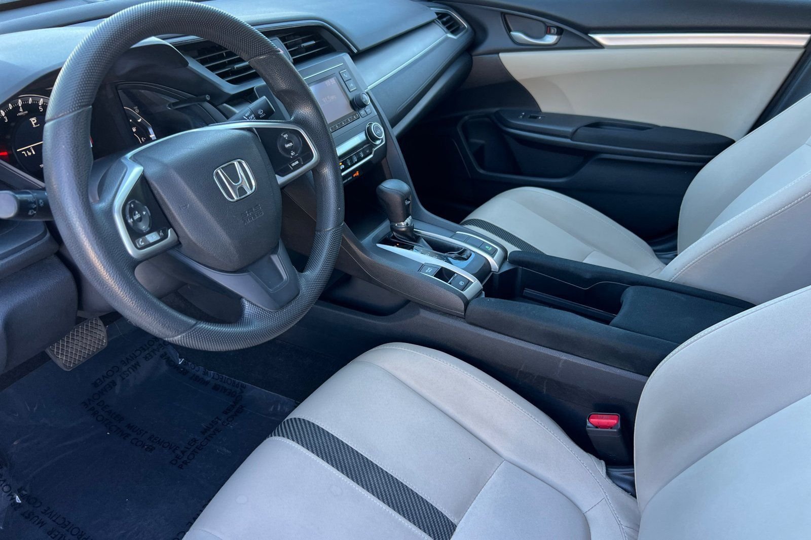 Used 2016 Taffeta White Honda LX image 13