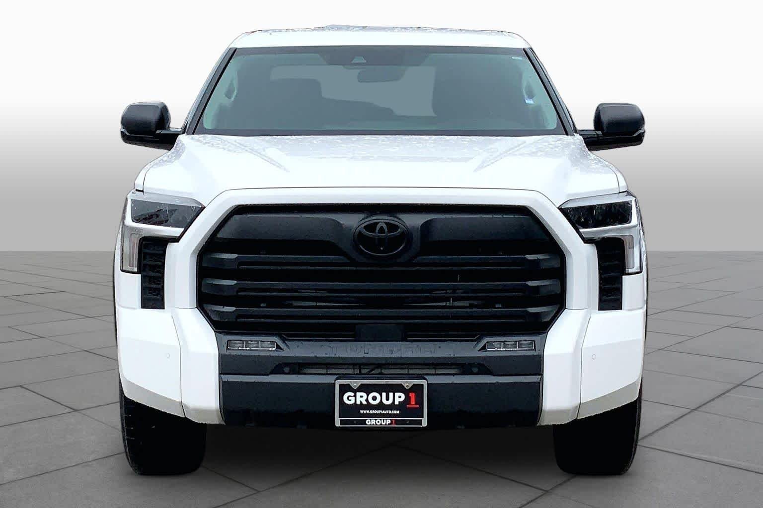 Used 2023 Ice Cap Toyota SR5 image 4