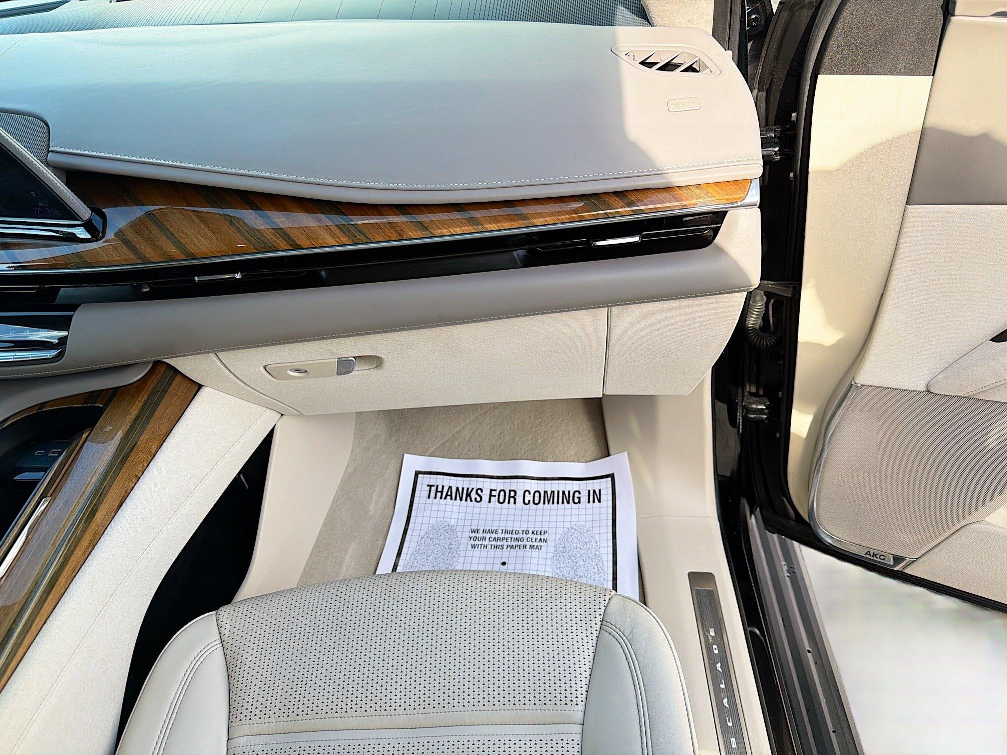 Used 2022 Black Raven Cadillac Sport Platinum image 19