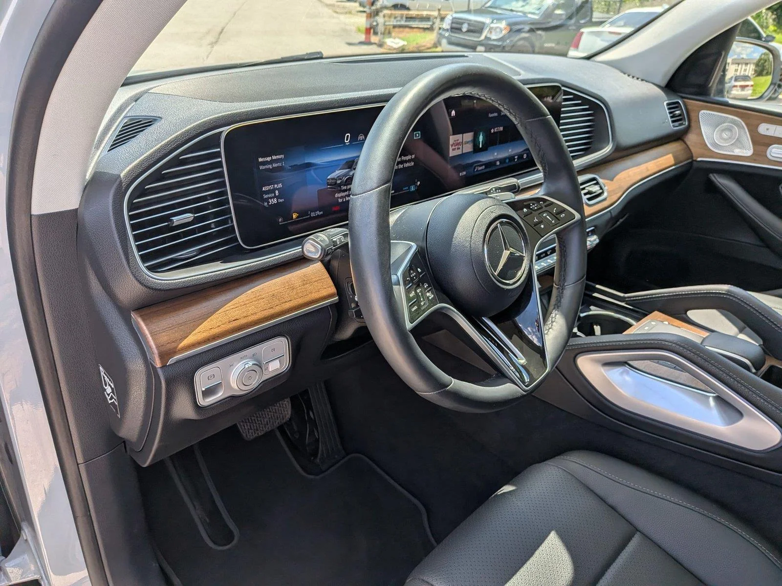 Certified Used 2024 MANUFAKTUR Alpine Grey Mercedes-Benz GLE 350 image 17