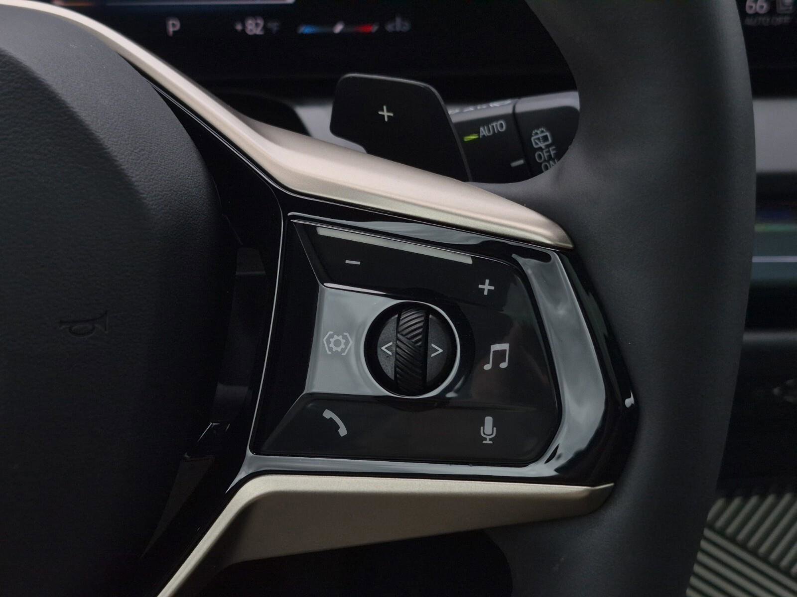 2025 BMW X3 30 - Photo 28