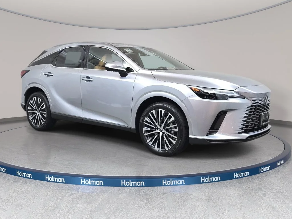 New 2026 Iridium Lexus PREMIUM PLUS image 3