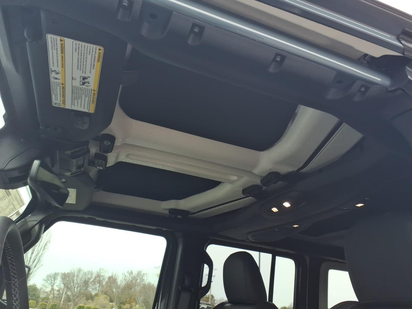 New 2026 Anvil Clear-Coat Exterior Paint Jeep Rubicon X image 5
