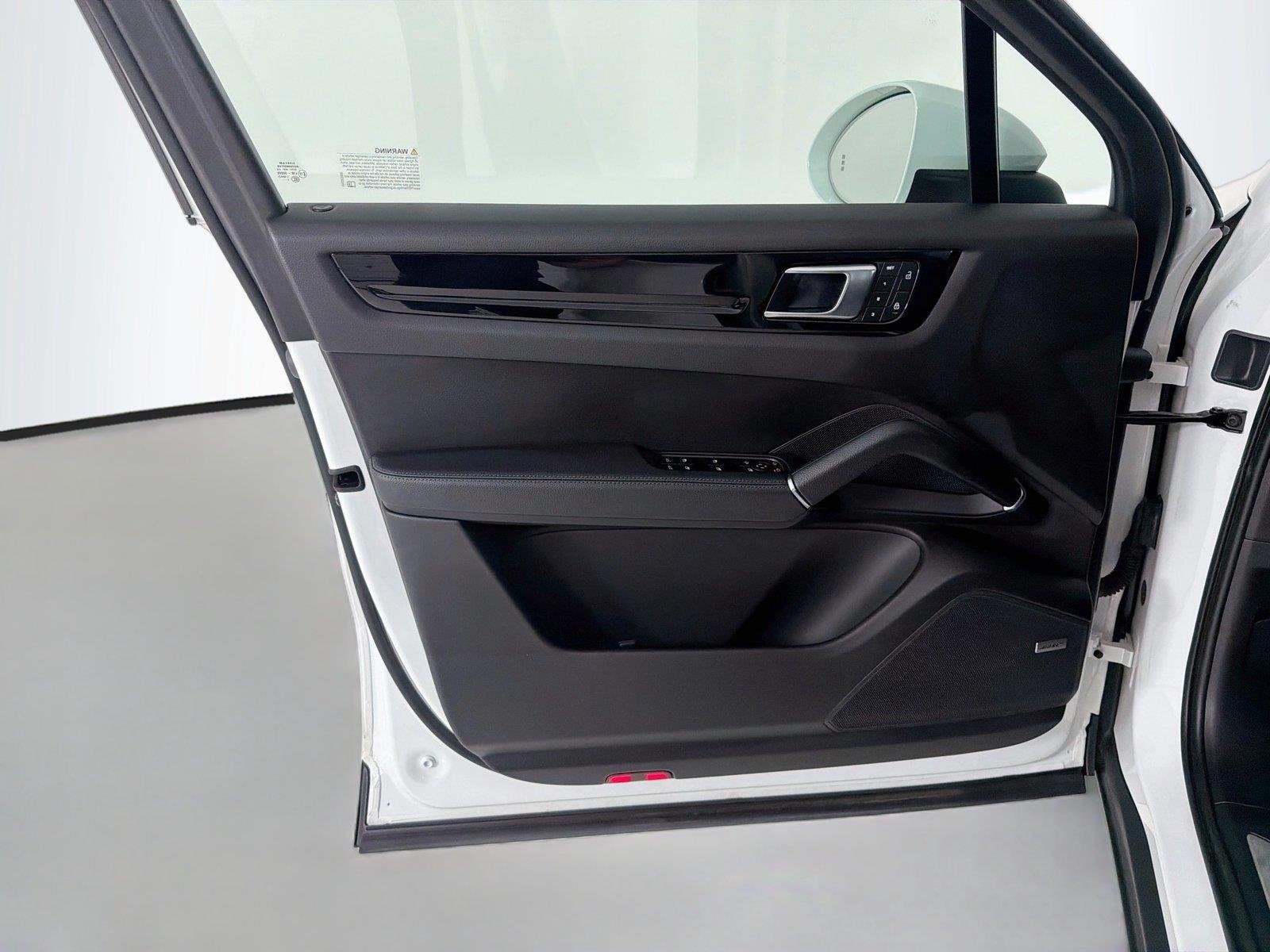 Used 2023 White Porsche Base image 6
