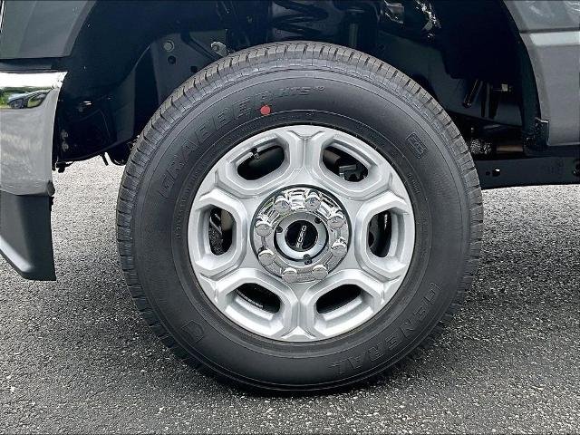 New 2026 Carbonized Gray Metallic Ford F-350® XLT image 12