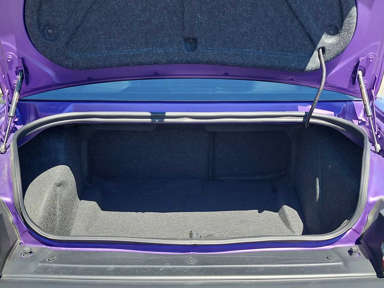 Used 2023 Plum Crazy Pearlcoat Dodge R/T Scat Pack Widebody image 22