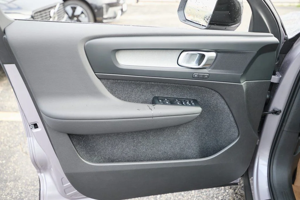 2026 Volvo XC40 Core - Photo 10