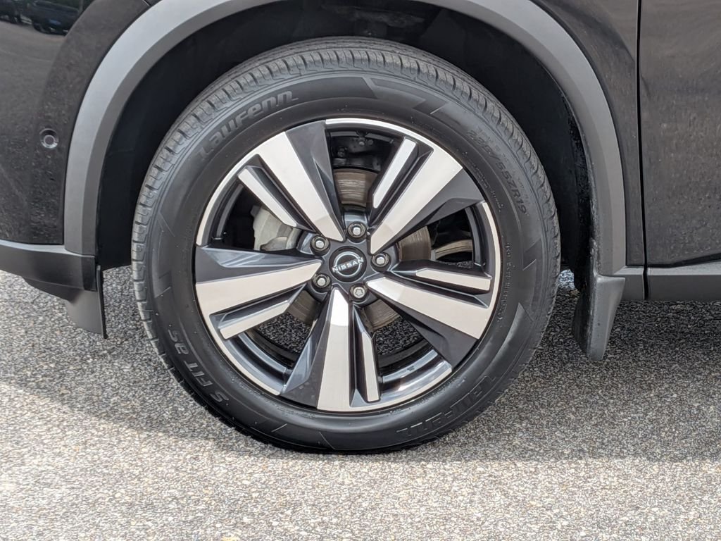 Used 2023 Black Nissan SL image 11