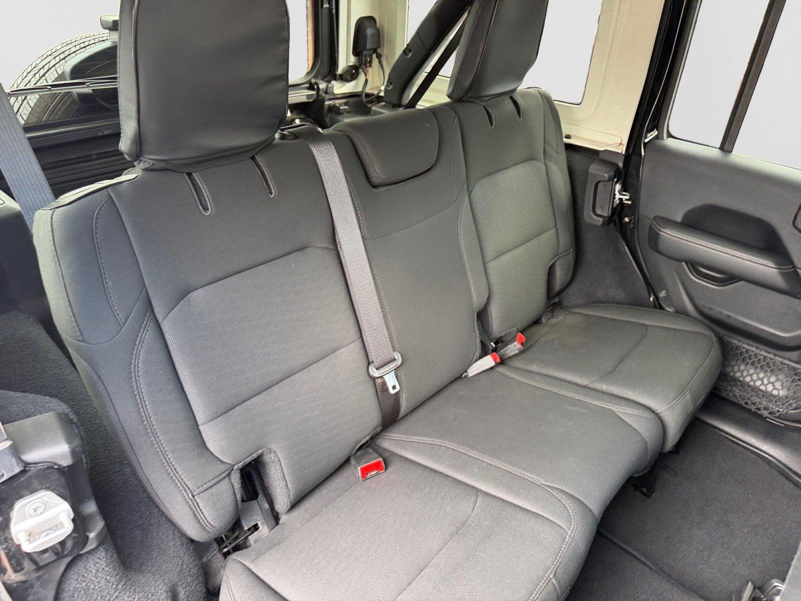 2019 Jeep Wrangler Unlimited Sahara - Photo 21