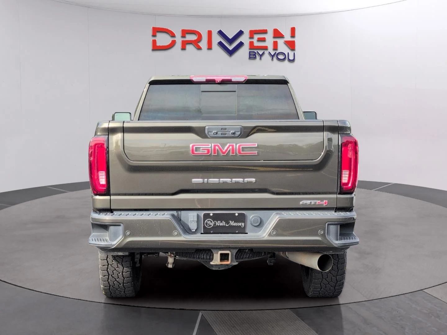 Used 2023 Forest Metallic GMC AT4 image 4