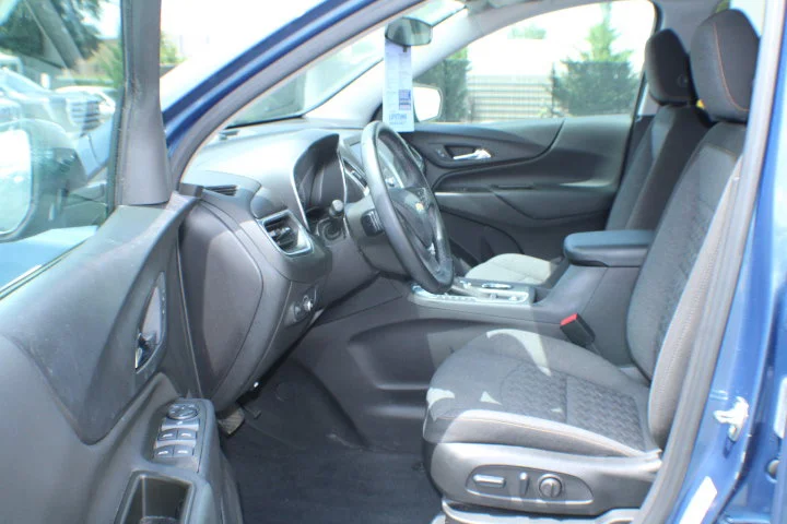 Used 2024 Lakeshore Blue Metallic Chevrolet LT image 11