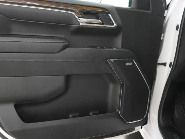 Used 2024 Summit White Chevrolet RST image 17