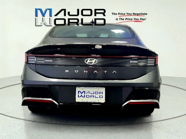 Used 2025 Gray Hyundai SEL image 6