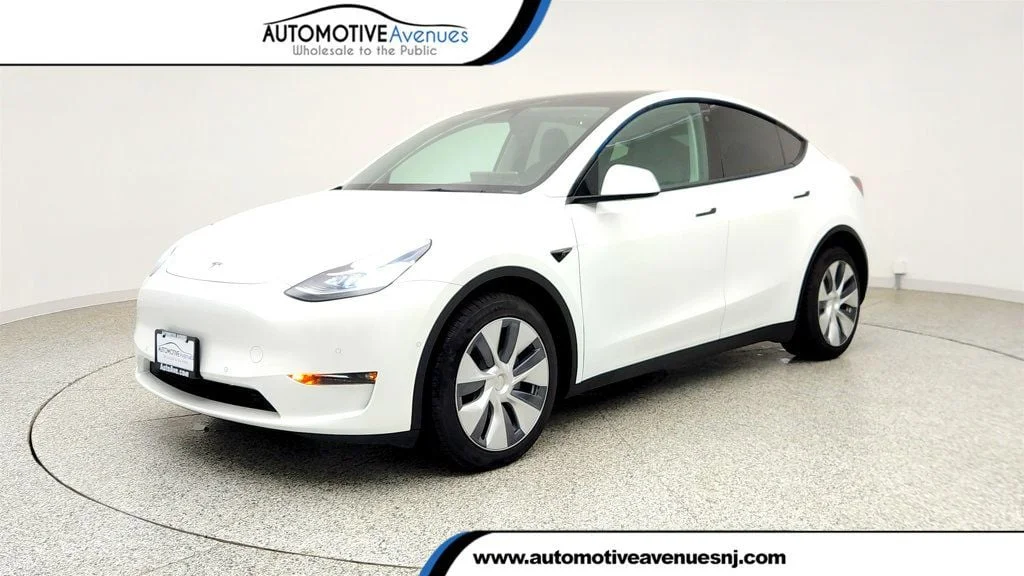 2021 Tesla Model Y Long Range Dual Motor All-Wheel Drive's photo