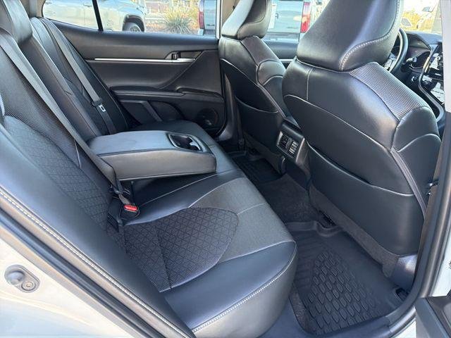 Certified Used 2023 MID BLK/WIND CHILL Toyota  image 30