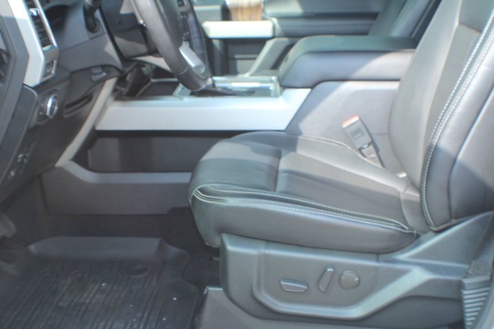 Used 2020 OXFORD WHITE Ford LARIAT image 13