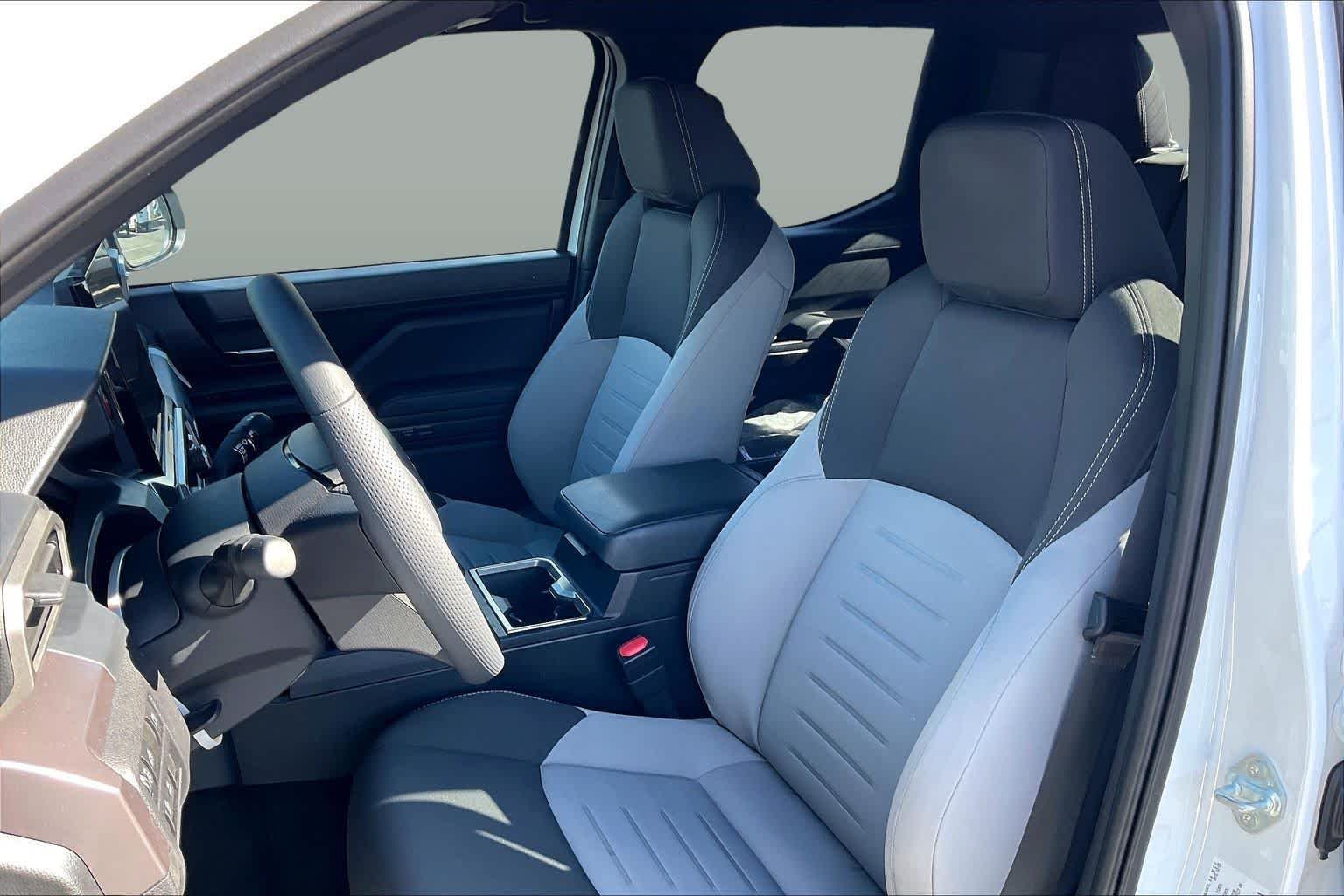 2026 Toyota Tacoma TRD Off Road - Photo 9