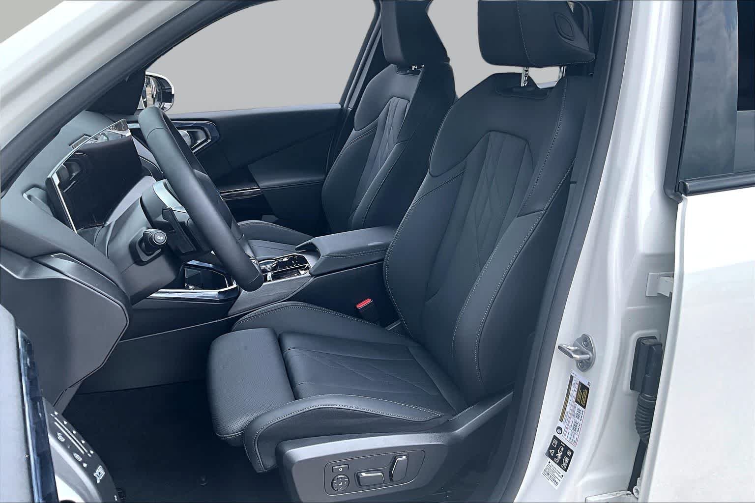 Used 2026 Alpine White BMW 30 xDrive image 7