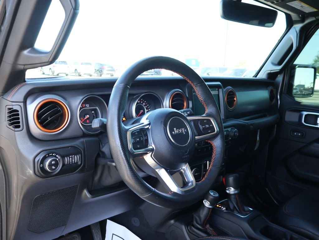 Used 2021 Granite Crystal Metallic Clearcoat Jeep Mojave image 19