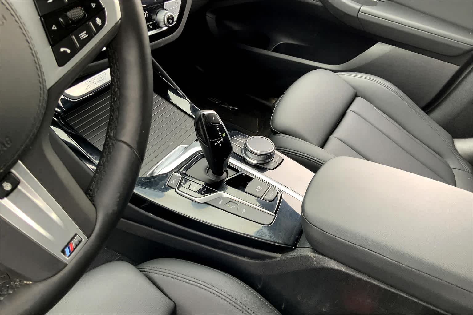 Used 2021 Alpine White BMW xDrive30e image 16