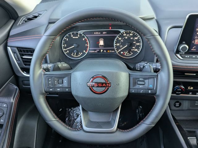 Used 2025 Boulder Gray Nissan Rock Creek image 9