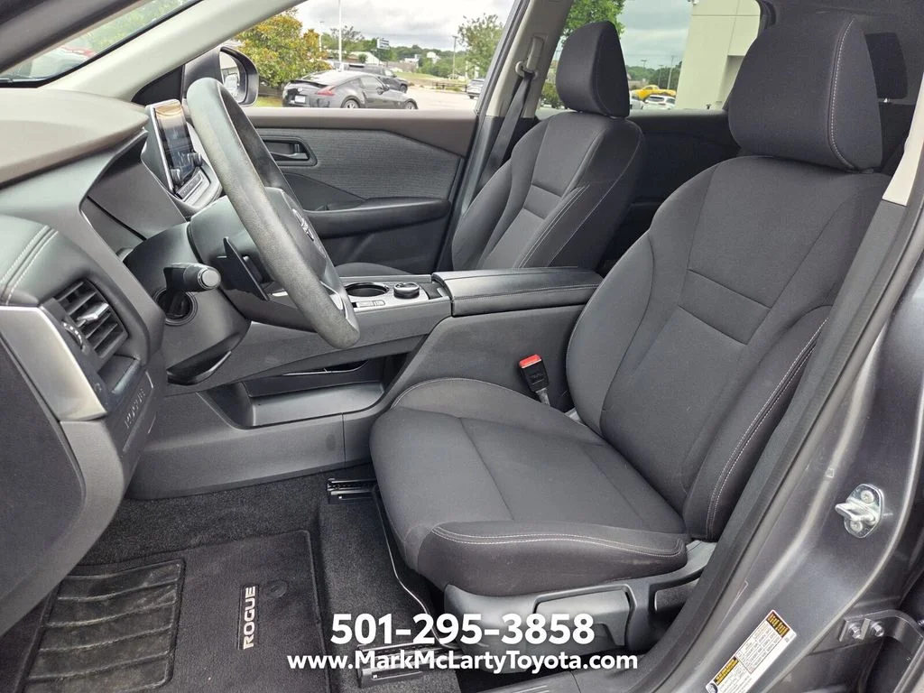 Used 2023 Gray Nissan S image 9