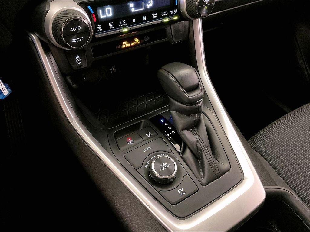 Used 2023 White Toyota LE image 36
