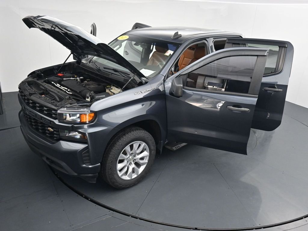 Used 2021 Gray Chevrolet Custom image 38