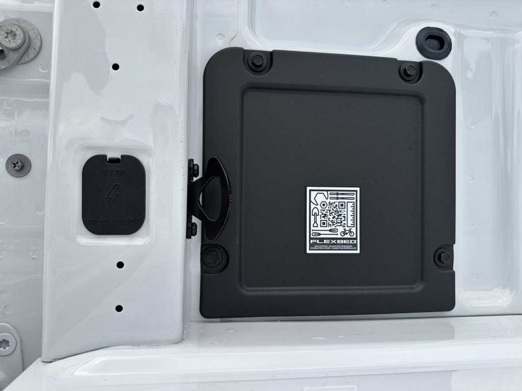 New 2026 Oxford White Ford XLT image 8