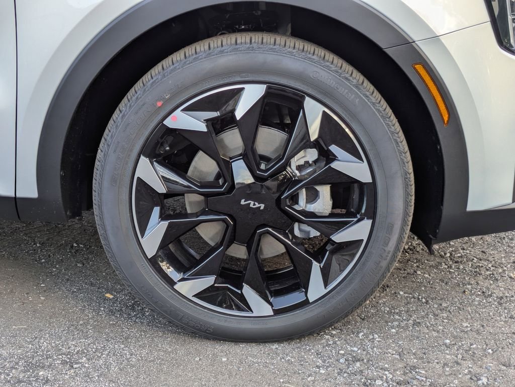 New 2026 Ivory Silver Kia EX image 10