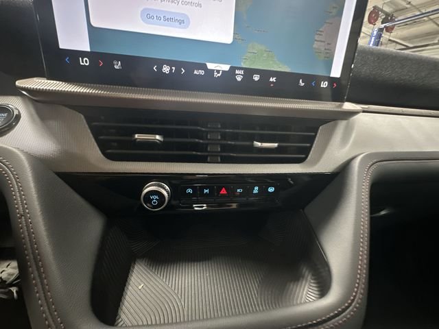 New 2026 Space White Metallic Ford Active image 21