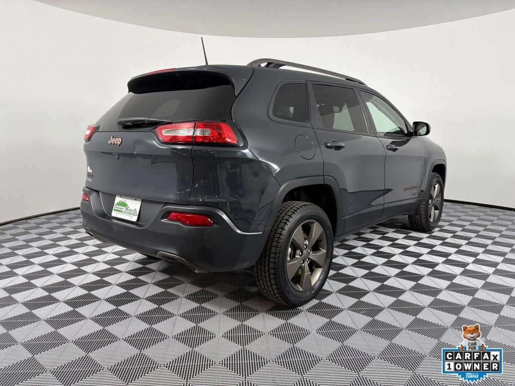 Used 2017 Black Jeep Latitude image 8