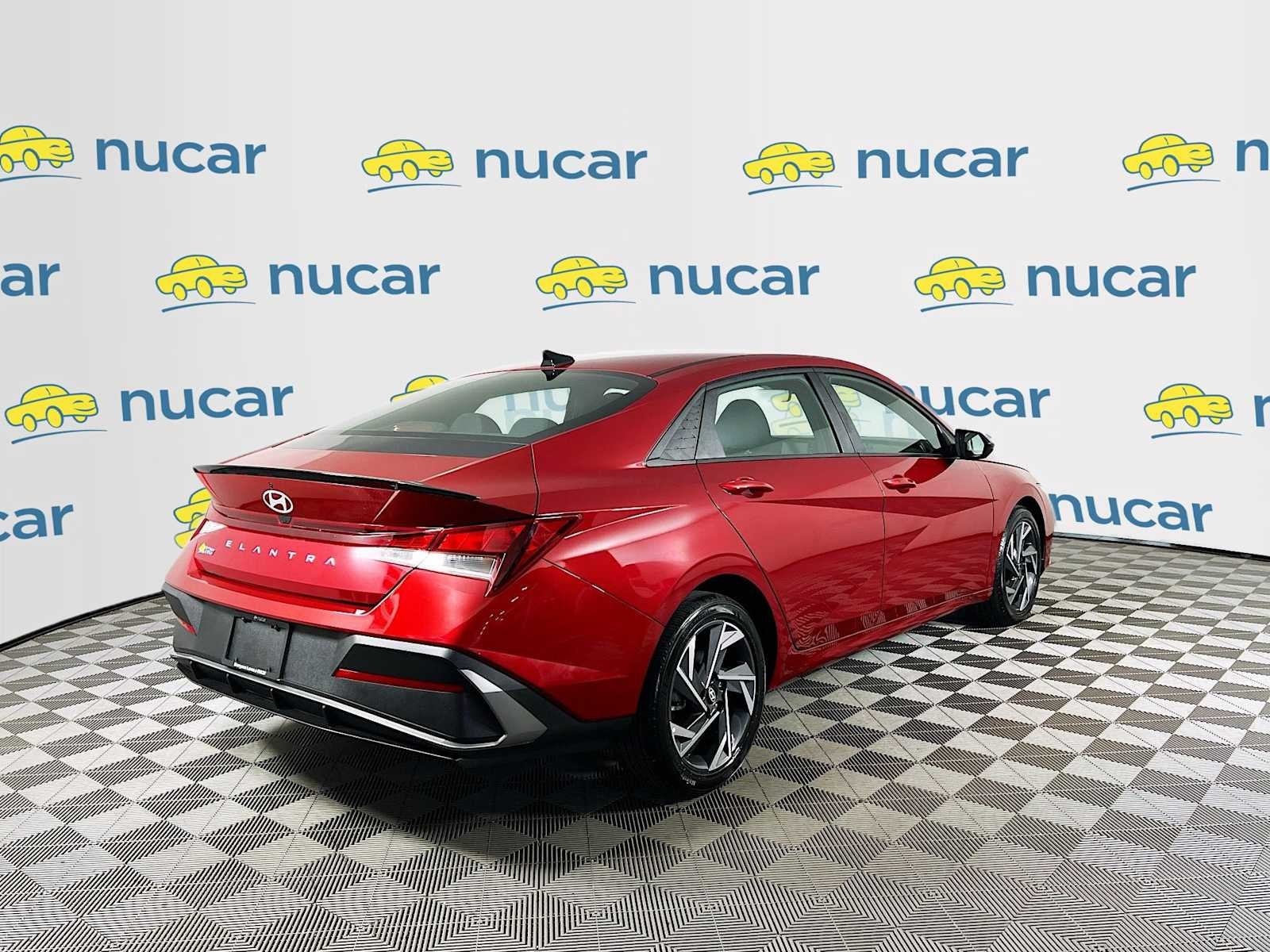 Used 2025 Ultimate Red Hyundai SEL Sport image 17
