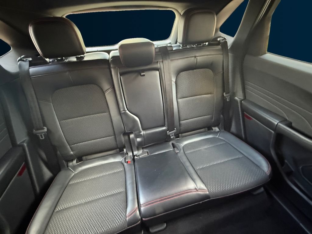 Used 2025 Gray Ford ST-Line image 18