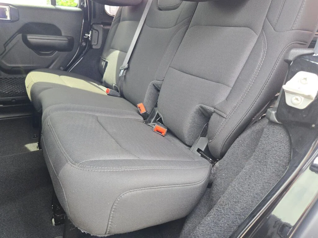 Used 2020 Black Jeep Unlimited Sport image 21
