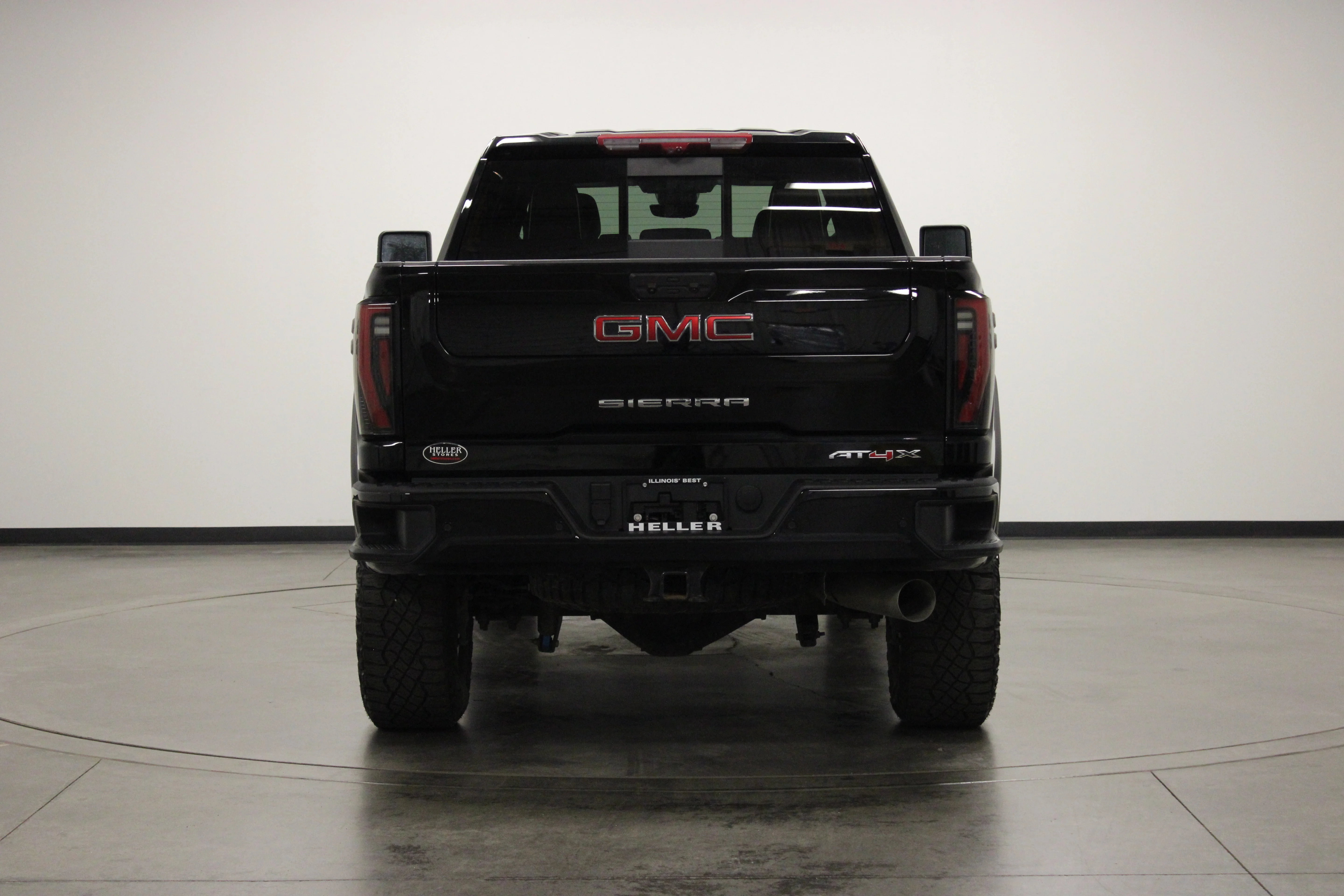 Used 2025 Onyx Black GMC AT4X image 7